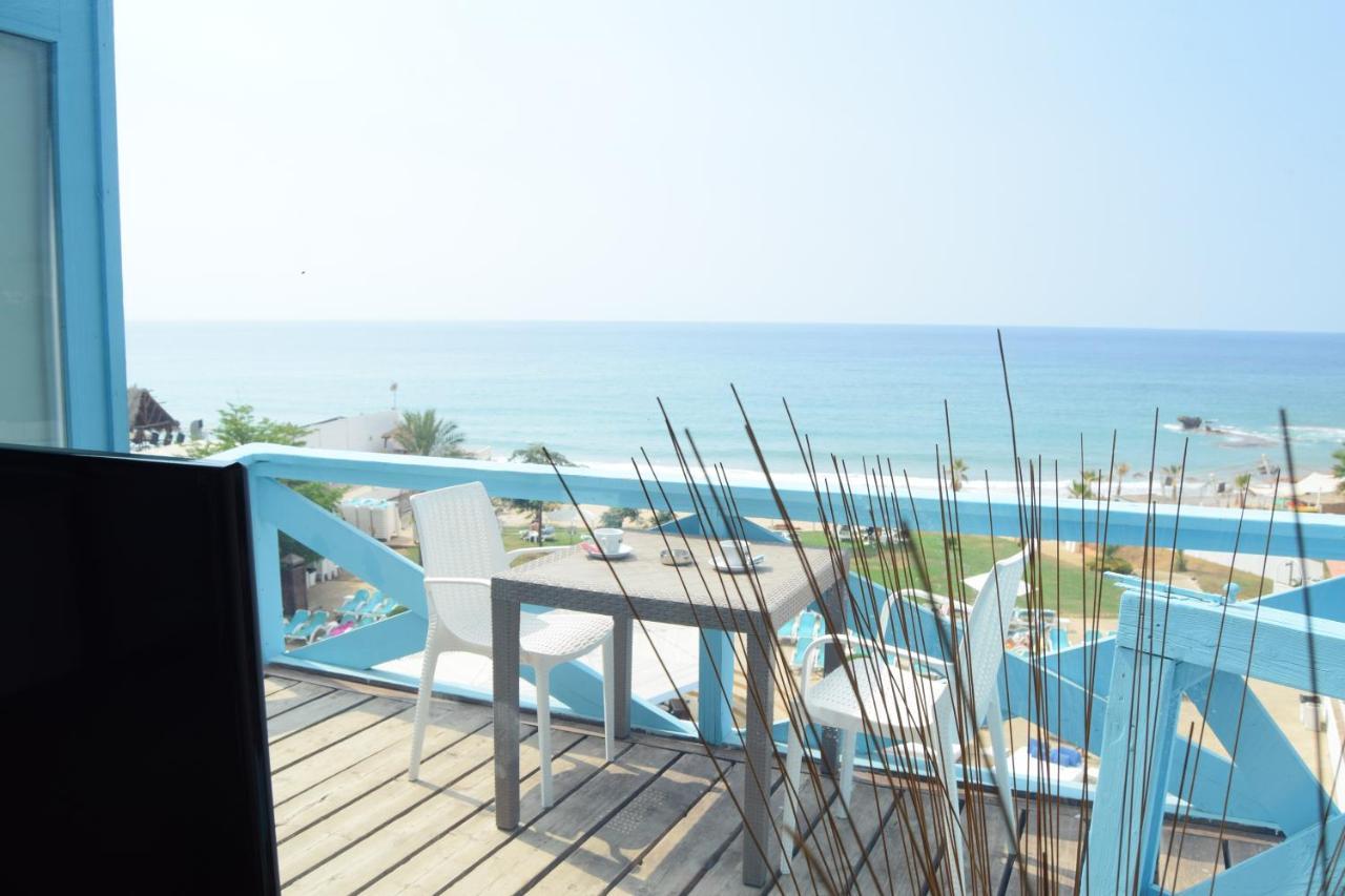 Cflow Beach Resort Byblos Bagian luar foto
